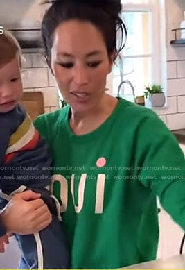 Joanna Gaines's green Qui sweatshirt  on Good Morning America