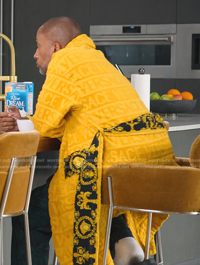 Kenya's yellow bathrobe on BlackAF