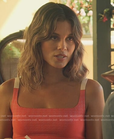 Noa's pink sports bra and shorts on The Baker and the Beauty
