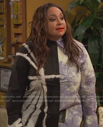 Raven's tie dye shirt on Ravens Home