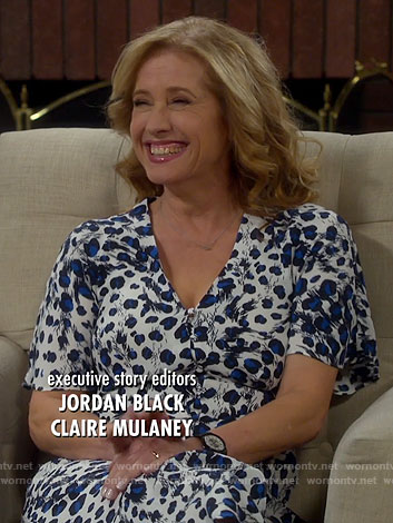 Vanessa's blue and white leopard print dress on How to Get Away with Murder