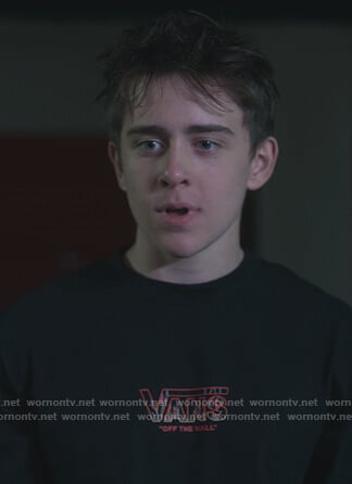 Charlie's black Vans shirt on Dead to Me