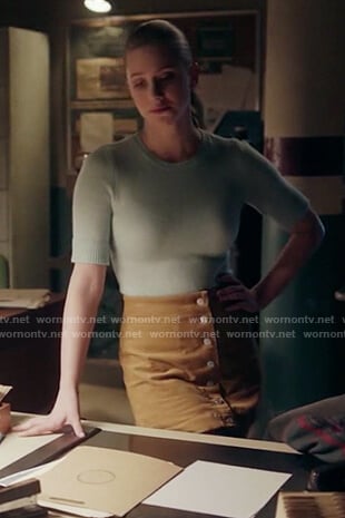 Betty's mustard corduroy skirt on Riverdale