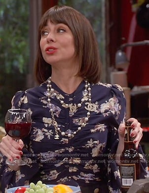 Elizabeth's blue floral ruched blouse on Broke