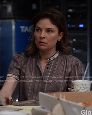 Taylor's grey striped short sleeve top on Bull