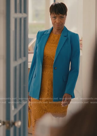Helen's yellow lace sleeveless dress on Sweet Magnolias