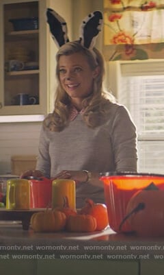 Barbara's grey sweater with print collar on Stargirl