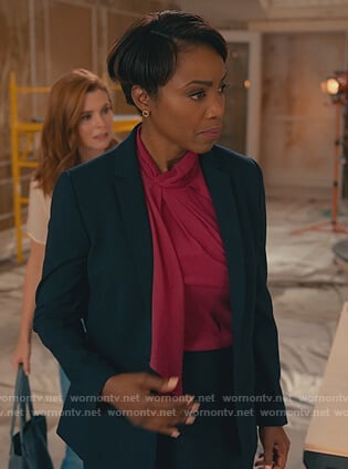 helen's pink tie neck top on Sweet Magnolias