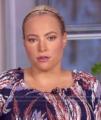 Meghan's blue feather print maternity dress on The View