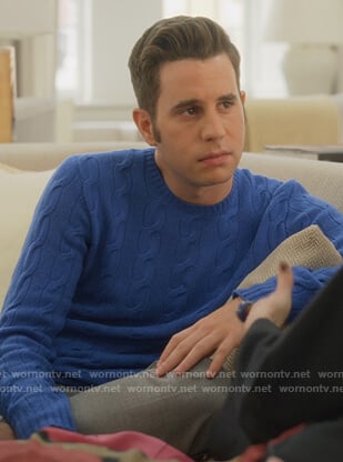 Payton's blue cable knit sweater on The Politician