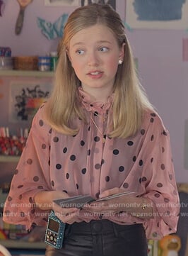 Stacey's pink sheer dotted top on The Baby-Sitters Club