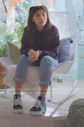 Dawn's colorblock sneakers on The Baby-Sitters Club