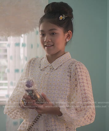 Claudia's white sheer daisy print blouse on The Baby-Sitters Club