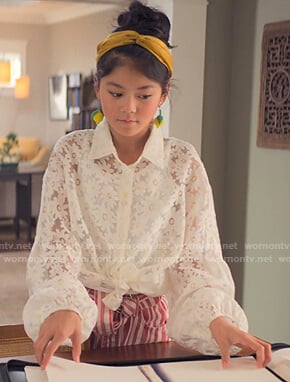 Claudia's white daisy sheer blouse on The Baby-Sitters Club