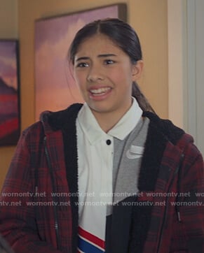 Dawn's gray colorblock Nike shirt on The Baby-Sitters Club