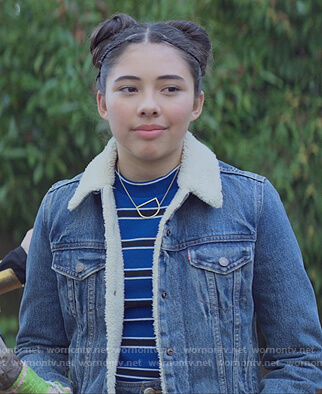 Dawn's denim sherpa jacket on The Baby-Sitters Club