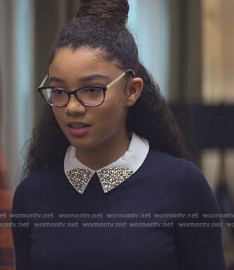 Mary-Anne's navy embellished collar sweater on The Baby-Sitters Club