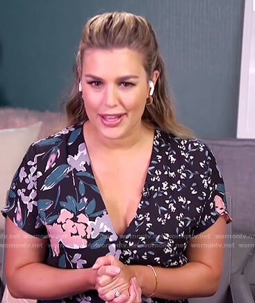 Carissa's black floral wrap dress on E! News Daily Pop