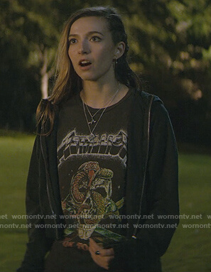 Blair's black graphic print tee on Teenage Bounty Hunters