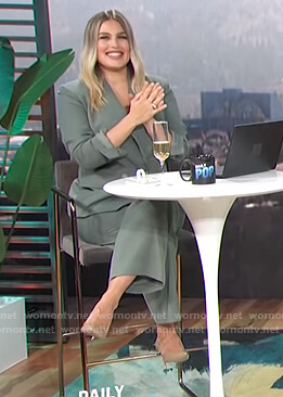 Carissa's dark green blazer and pants on E! News Daily Pop
