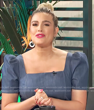 Carissa's denim puff sleeve dress on E! News Daily Pop