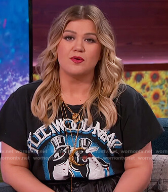 Kelly's black Fleetwood Mac graphic tee on The Kelly Clarkson Show