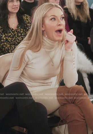 Leah's beige turtleneck sweater on The Real Housewives of New York City