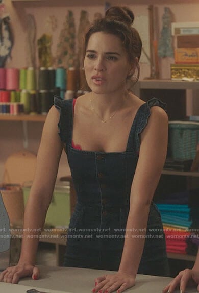 Ginger's ruffled denim jumpsuit on Filthy Rich