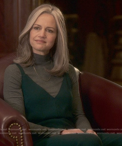 Older Jamie's green jumpsuit and grey turtleneck on The Haunting of Bly Manor