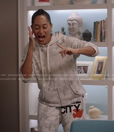 Rainbow's grey tie dye hoodie and sweatpants on Black-ish