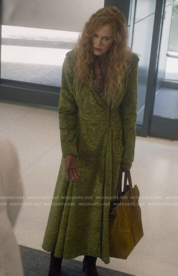 Grace's long green coat on The Undoing