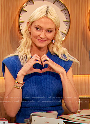 Zanna Roberts's blue cable knit sweater on The Drew Barrymore Show