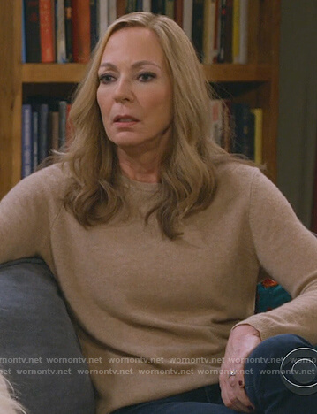 Bonnie's beige cashmere sweater on Mom