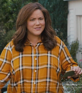 Katie's yellow plaid shirt on American Housewife