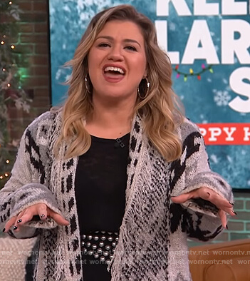 Kelly's studded belt on The Kelly Clarkson Show