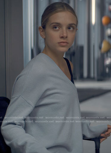 Bette's blue v-neck sweater on Tiny Pretty Things