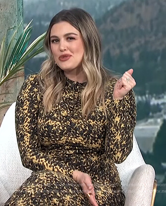 Carissa's yellow printed ruched dress on E! News Daily Pop