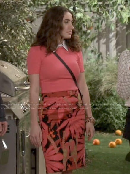 Jackie's palm leaf print pencil skirt and coral top on Call Your Mother