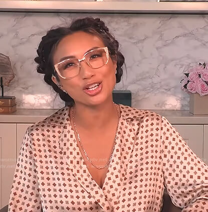 Jeannie's beige printed blouse on The Real
