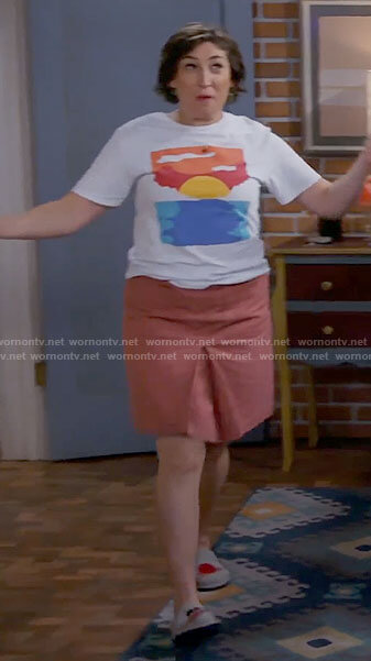 Kat's sun graphic tee on Call Me Kat