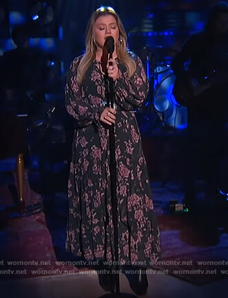 Kelly's floral print midi dress on The Kelly Clarkson Show