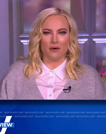 Meghan's gray layered v-neck sweater on The View