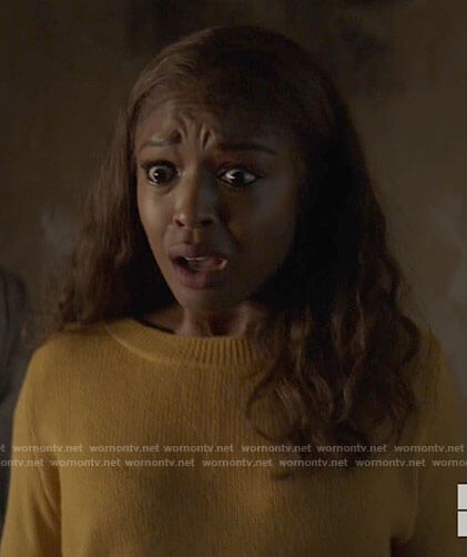 Ryan's yellow sweater on Batwoman