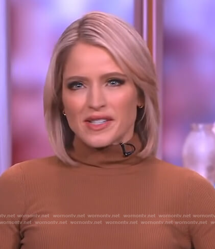 Sara's brown turtleneck sweater on The View