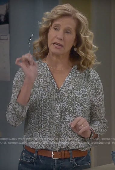 Vanessa's green floral top on Last Man Standing