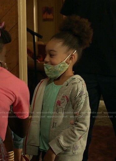 Amy Ball's grey unicorn print hoodie on Shameless