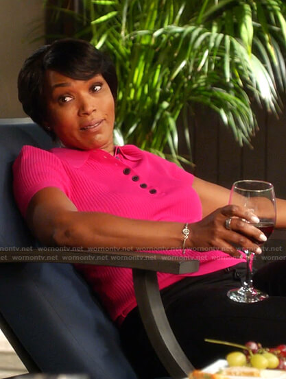 Athena's pink ribbed polo top on 9-1-1