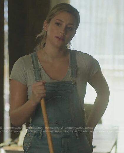 Betty's denim overalls on Riverdale