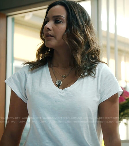 Billie's white v-neck tee on The Resident