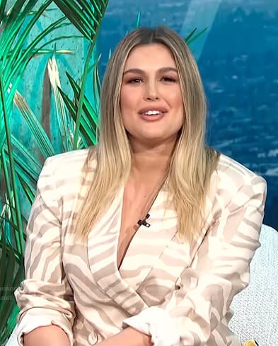 Carissa's zebra print blazer on E! News Daily Pop